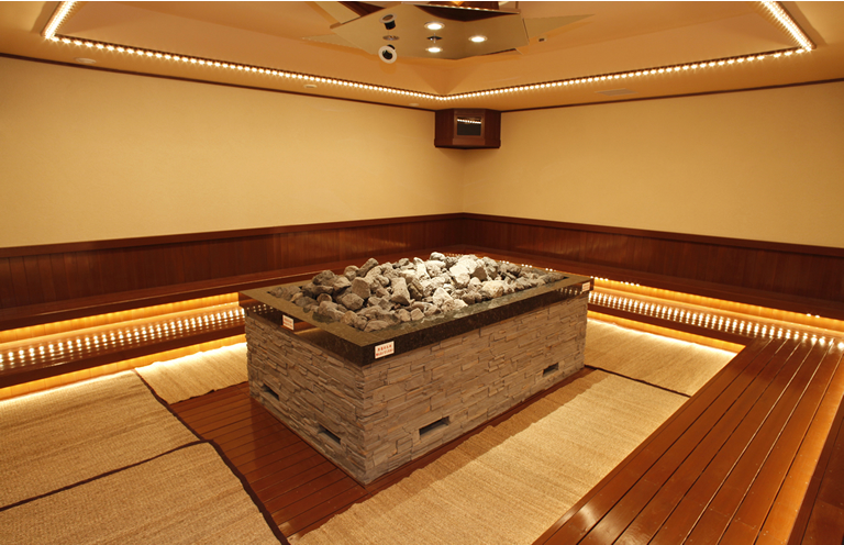岩盤房｜5種の岩盤浴とくつろぎ空間 | こまき楽の湯